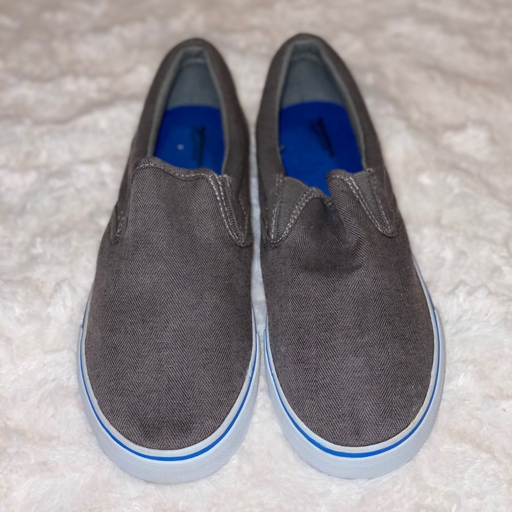 Unisex slip on shoes